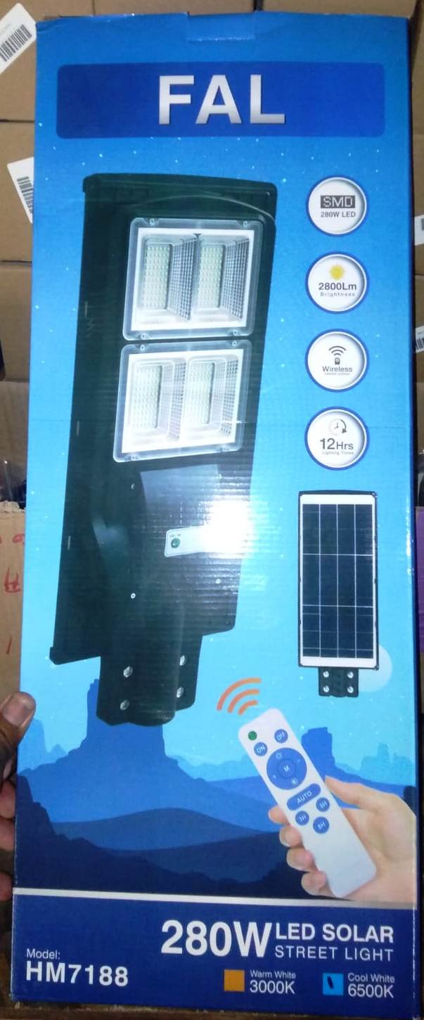 صورة كشاف ( اناره اعمده الطرق ) الطاقه الشمسيه 280 وات 