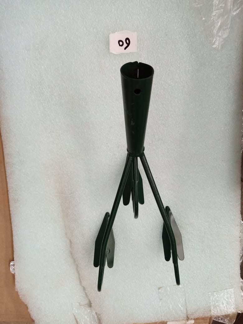 صورة شوكة على شكل خطاف 3 اسنان