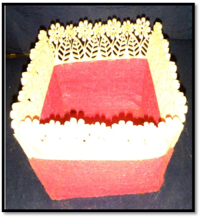 صورة طبق خفيف قماش احمر