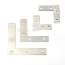 صورة زوايا حديد (21) L   4   CM  