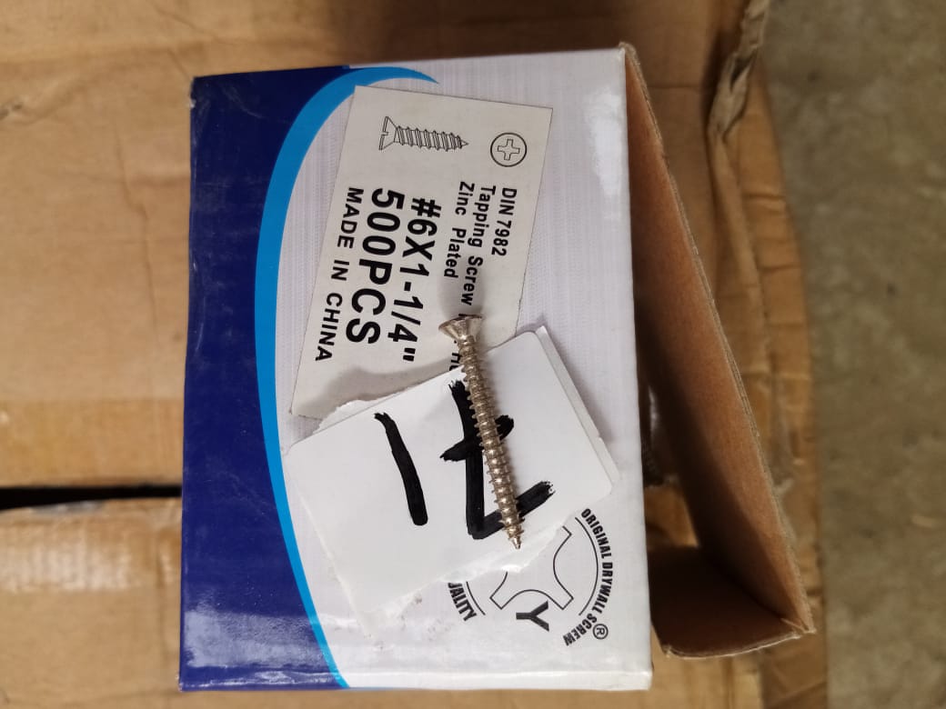 صورة SELF TAPPING NICKLE FLAT #6*1-1/4"(500)PCS (71)GAMALI بالباكت