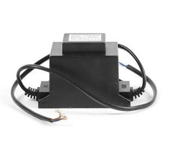 صورة محول ضد الماء من 12فولت الى 220 فولت 300 وات waterproof transformer 12v /220v