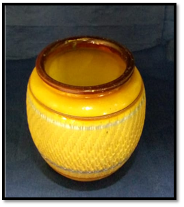 صورة فازة فخارة بيج صغير 