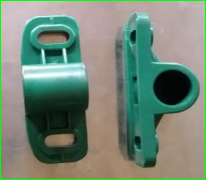 صورة كلبسات بلاستيكيه ترفق مع العربانه للعجل"