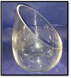 صورة فازة  زجاجيه شكل الهلال 