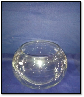 صورة حوض سمك زجاجي  كبير