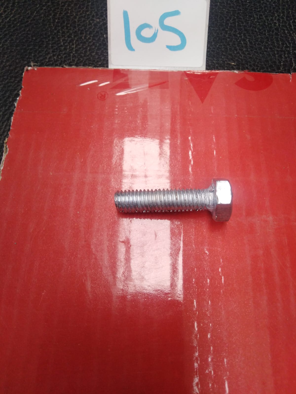 صورة 100جرام برغي 8 مم * 30  مم  (  105  )