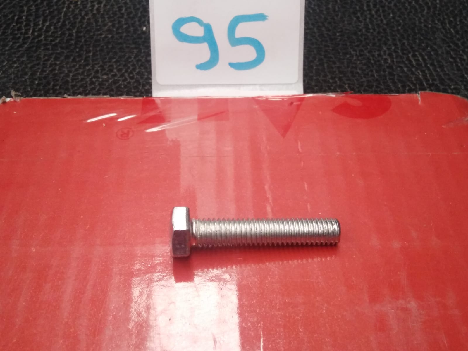 صورة 100جرام برغي 6 مم *  30 مم  (95)