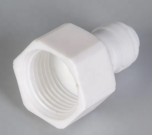 صورة جلبة سن داخلى 1/2" بى فى سى